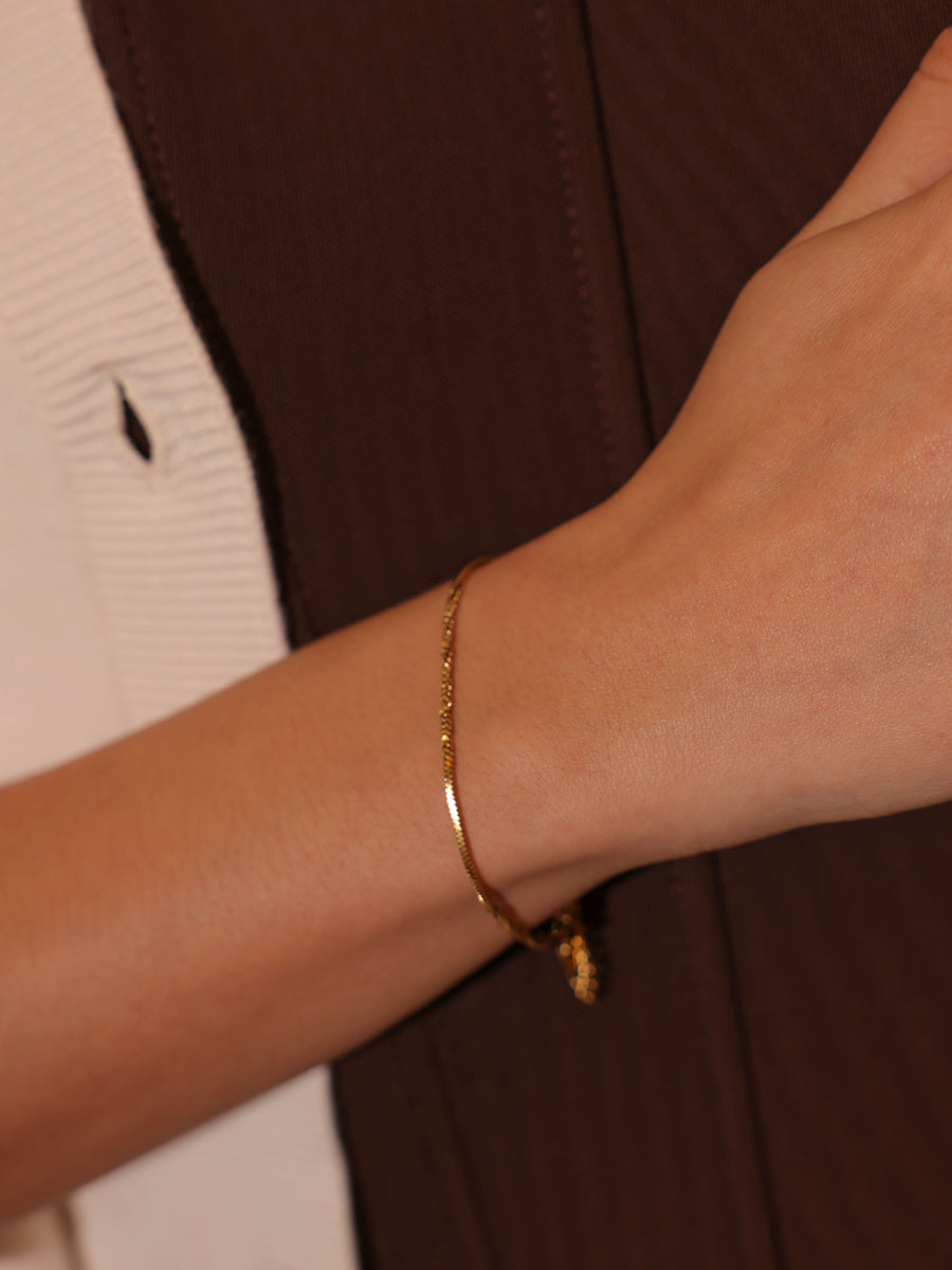 Armband pflegen: Reinigung für Kette, Reif und Verschluss