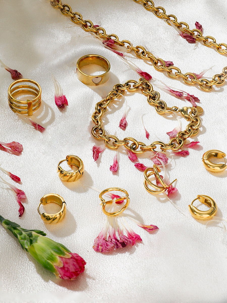Schmuck und Nägel: Was Ringe mit deinen Fingernägeln machen