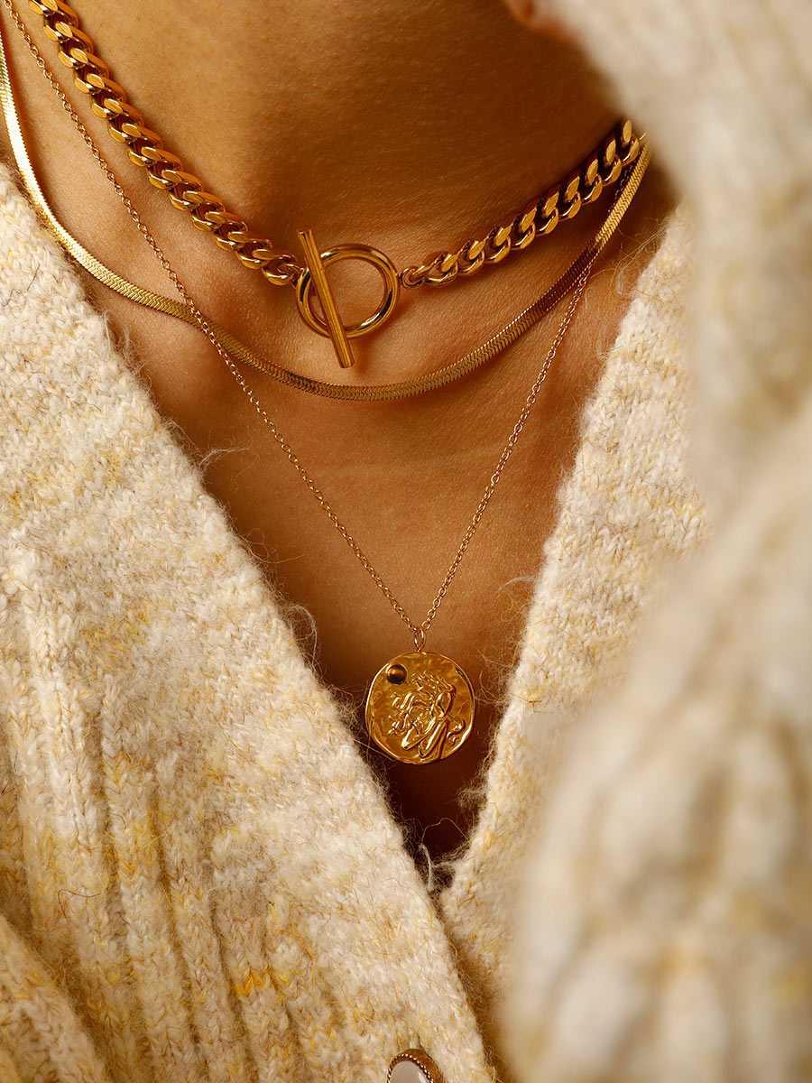 Aszendent Jungfrau: Welcher Schmuck passt