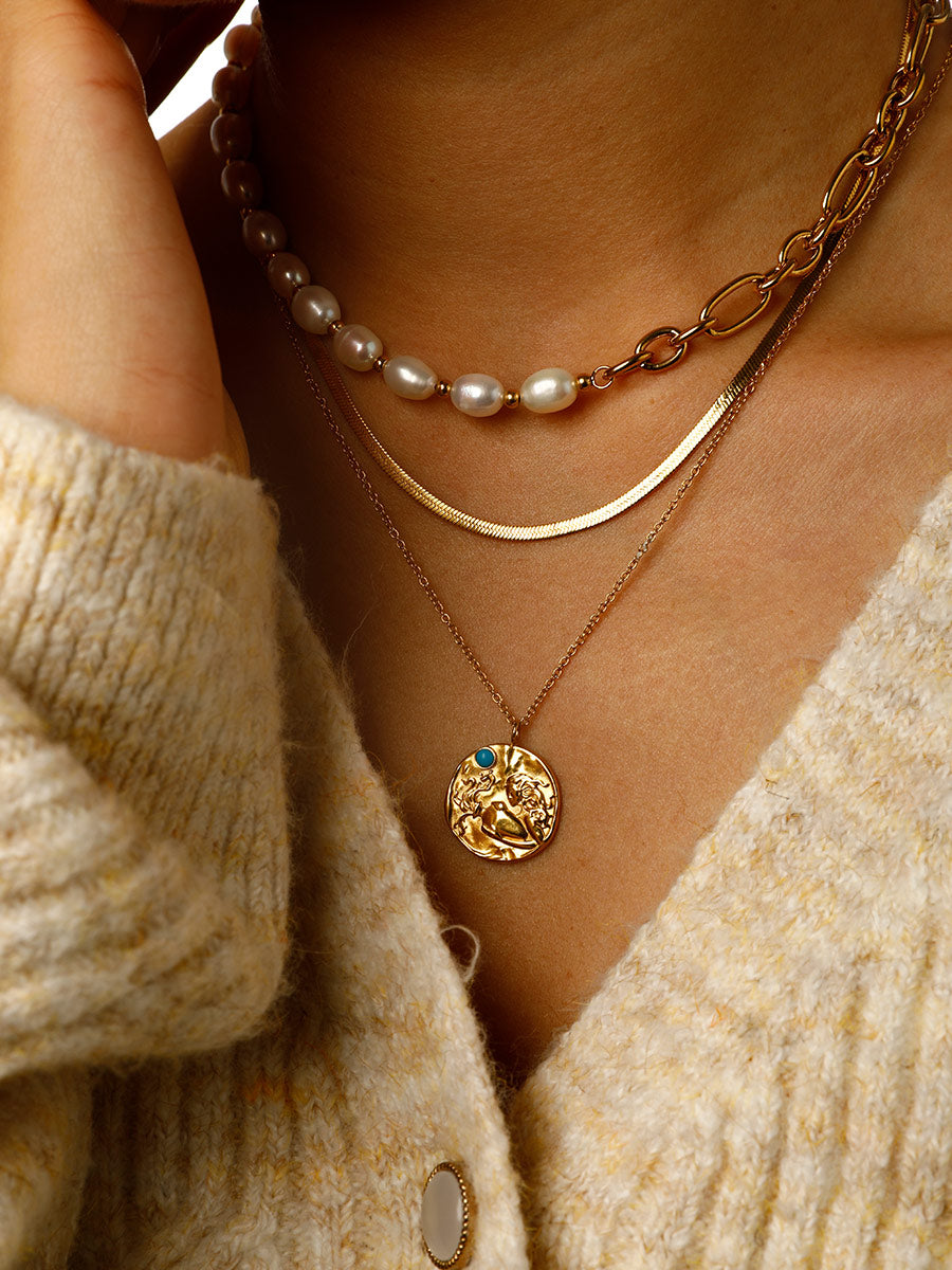 Aszendent Wassermann: Welcher Schmuck passt