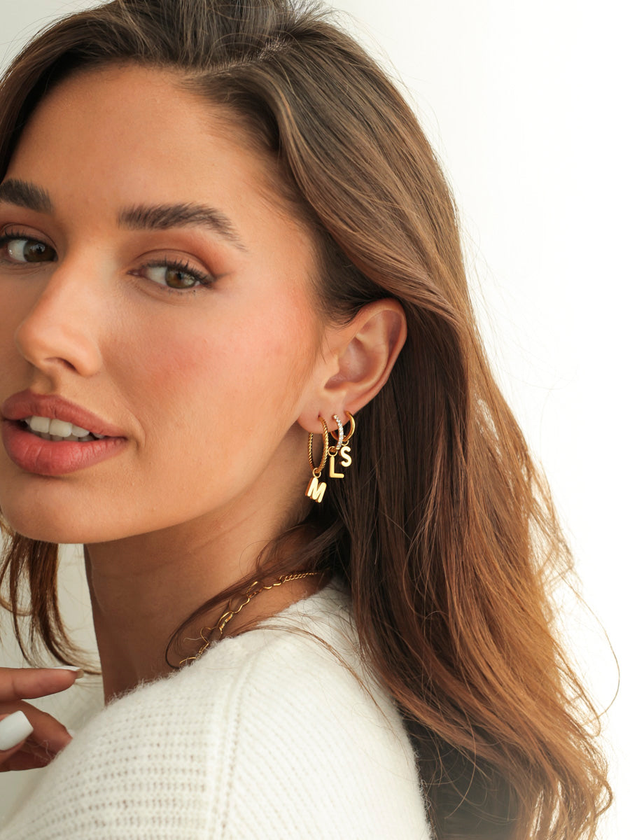 Pure Letter Ohrring-Charms