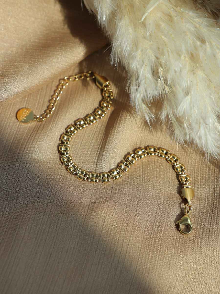 Bold Charming ARMBAND