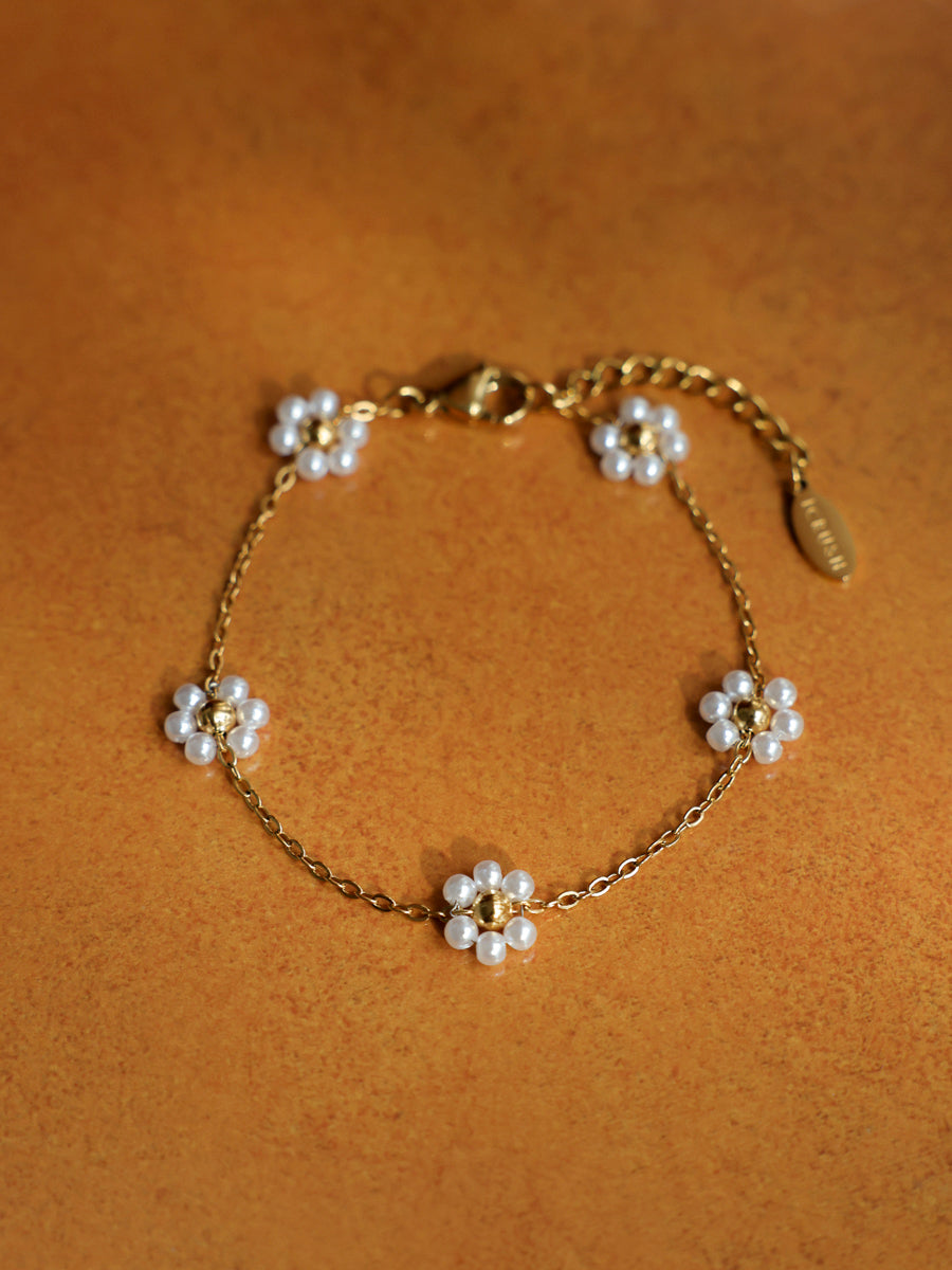 Blossom Moment White ARMBAND