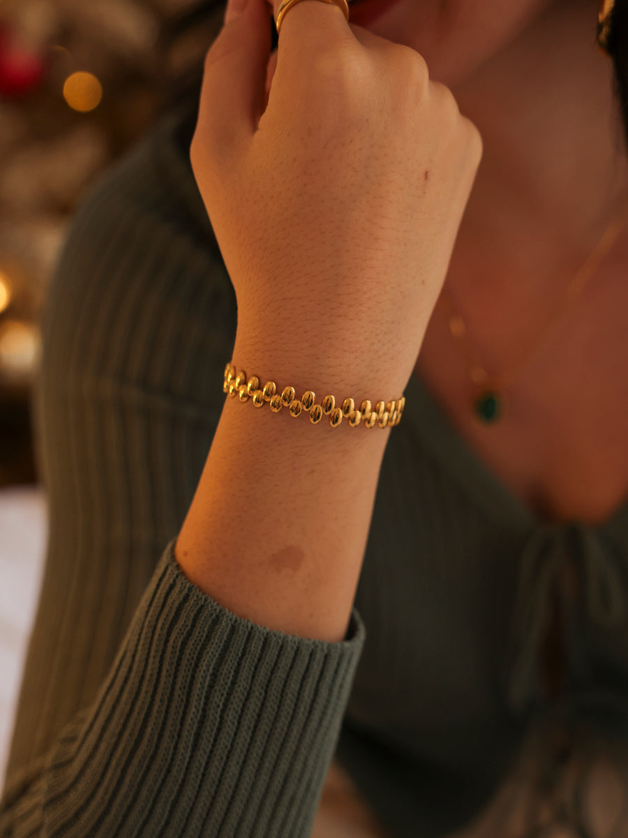 Entwined Imprint Armcuff