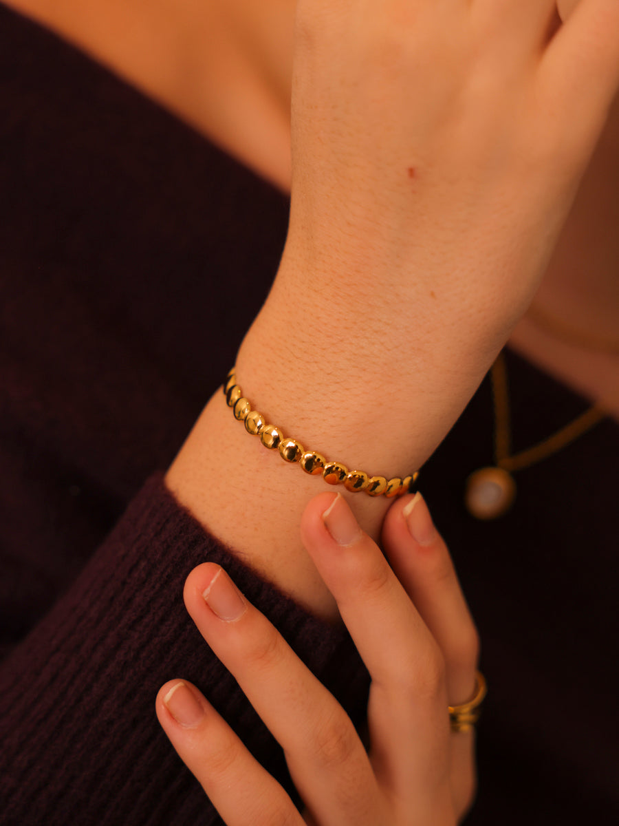 Endless Round Armcuff