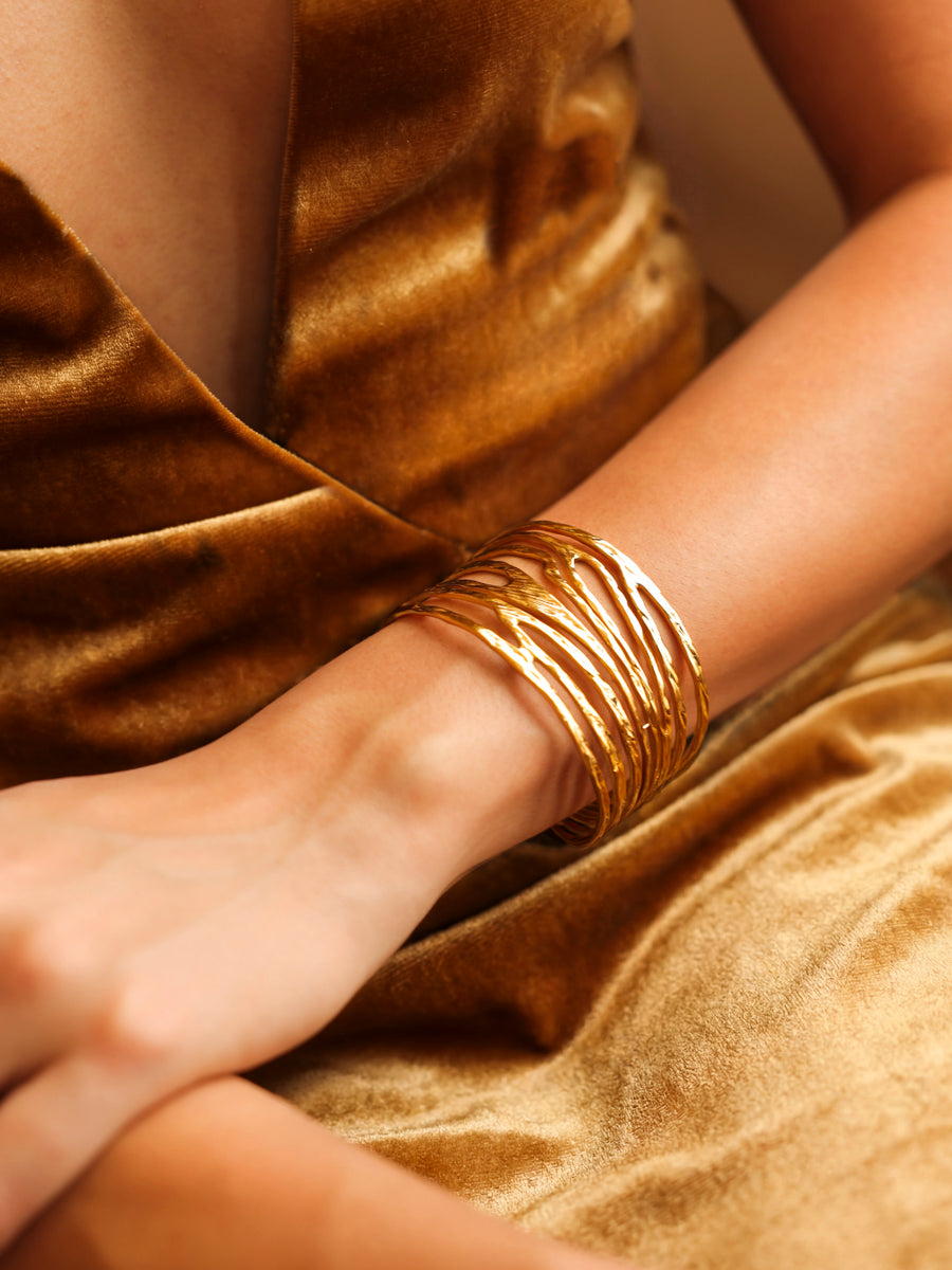 Interwoven Light Armcuff