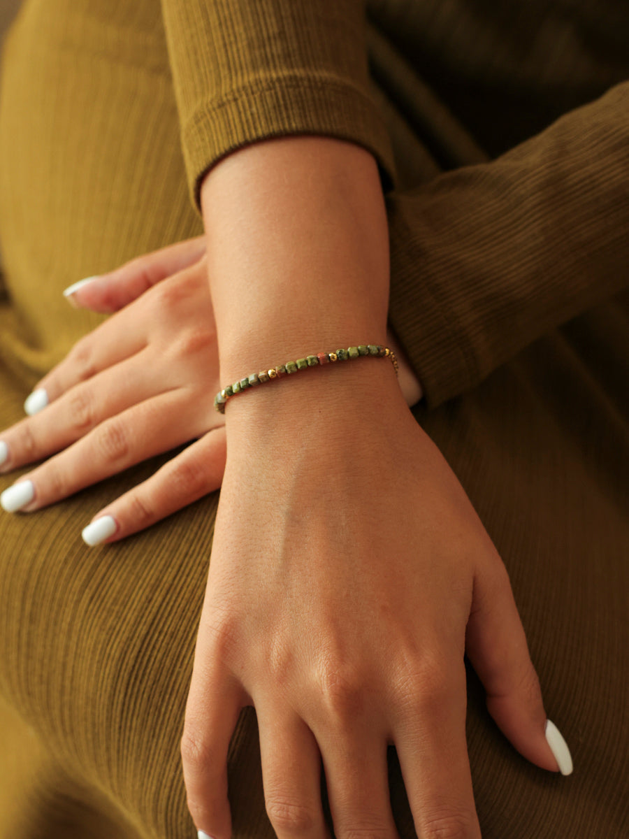 Fantasy Journey Green ARMBAND