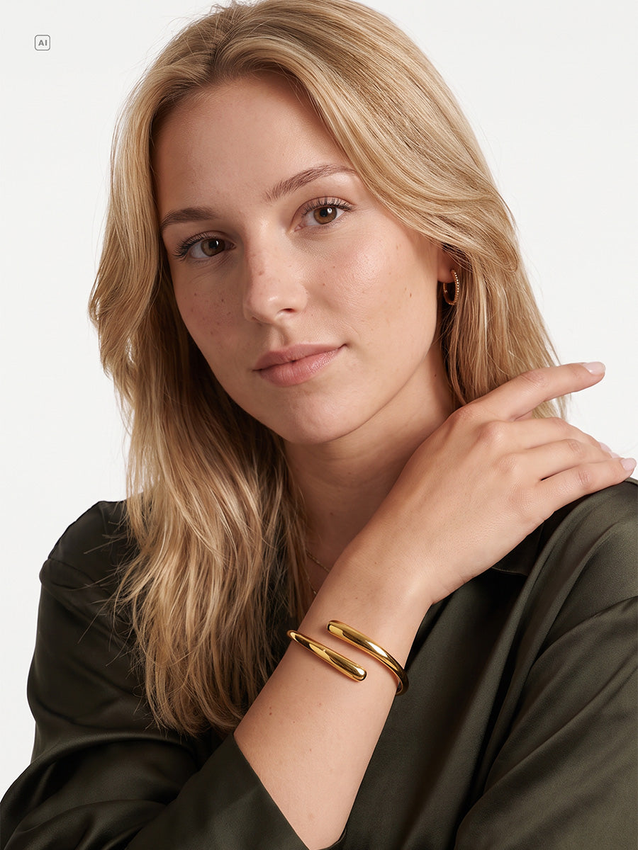Refined Arc Armcuff