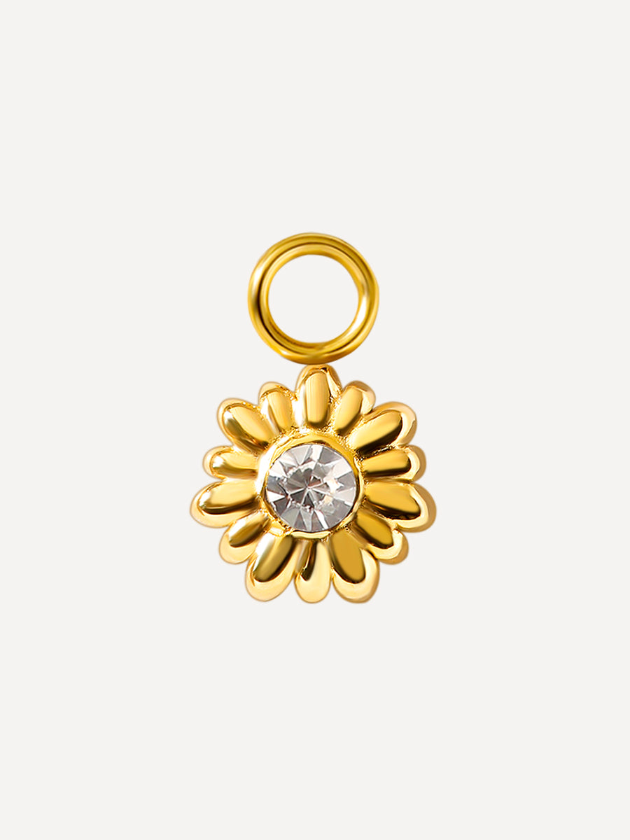 8x8mm Proud Daisy Charm Gold