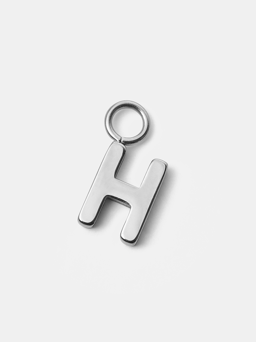 Pure Letter Ohrring-Charms