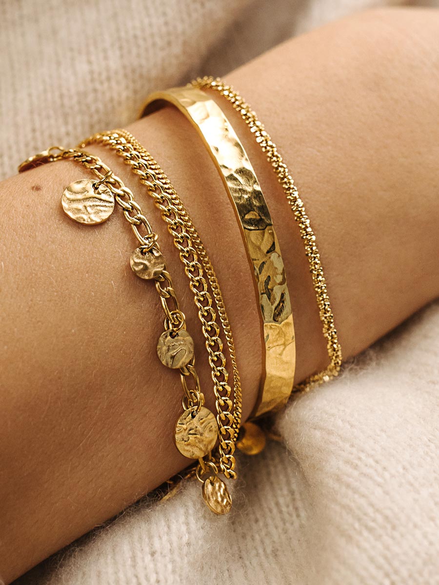 https://icrush.de/wp-content/uploads/2019/10/DOUBLE-TROUBLE-armband1.jpg