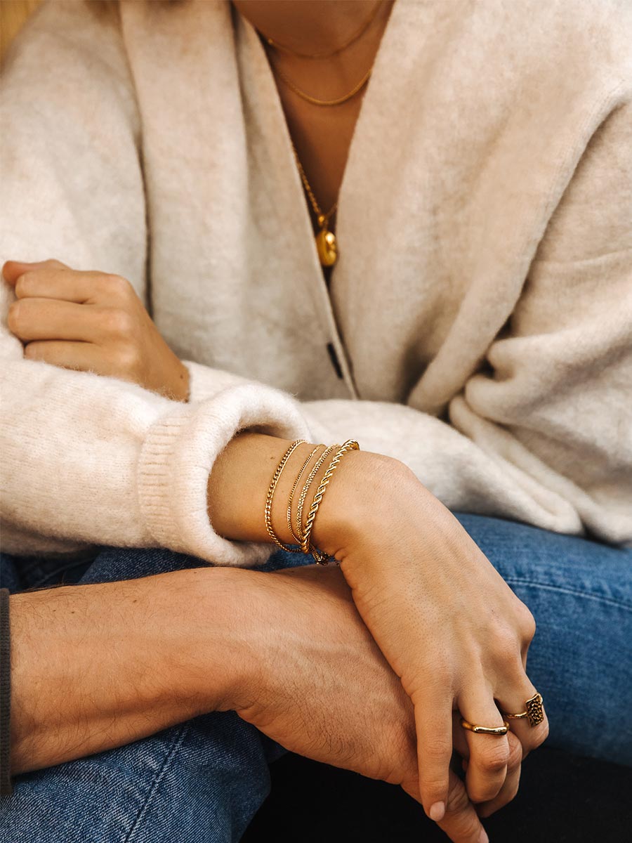 https://icrush.de/wp-content/uploads/2019/10/DOUBLE-TROUBLE-armband3.jpg