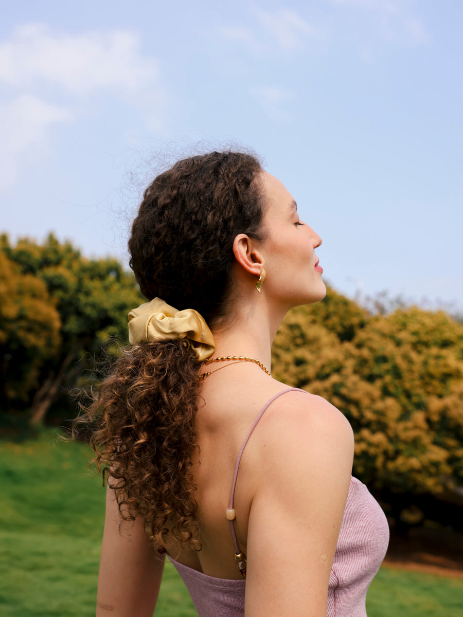 Fluffy Touch Pure Silk Scrunchie Light Yellow