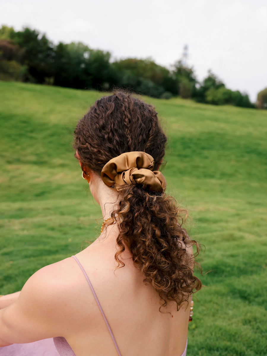 Fluffy Touch Pure Silk Scrunchie Dark Grey