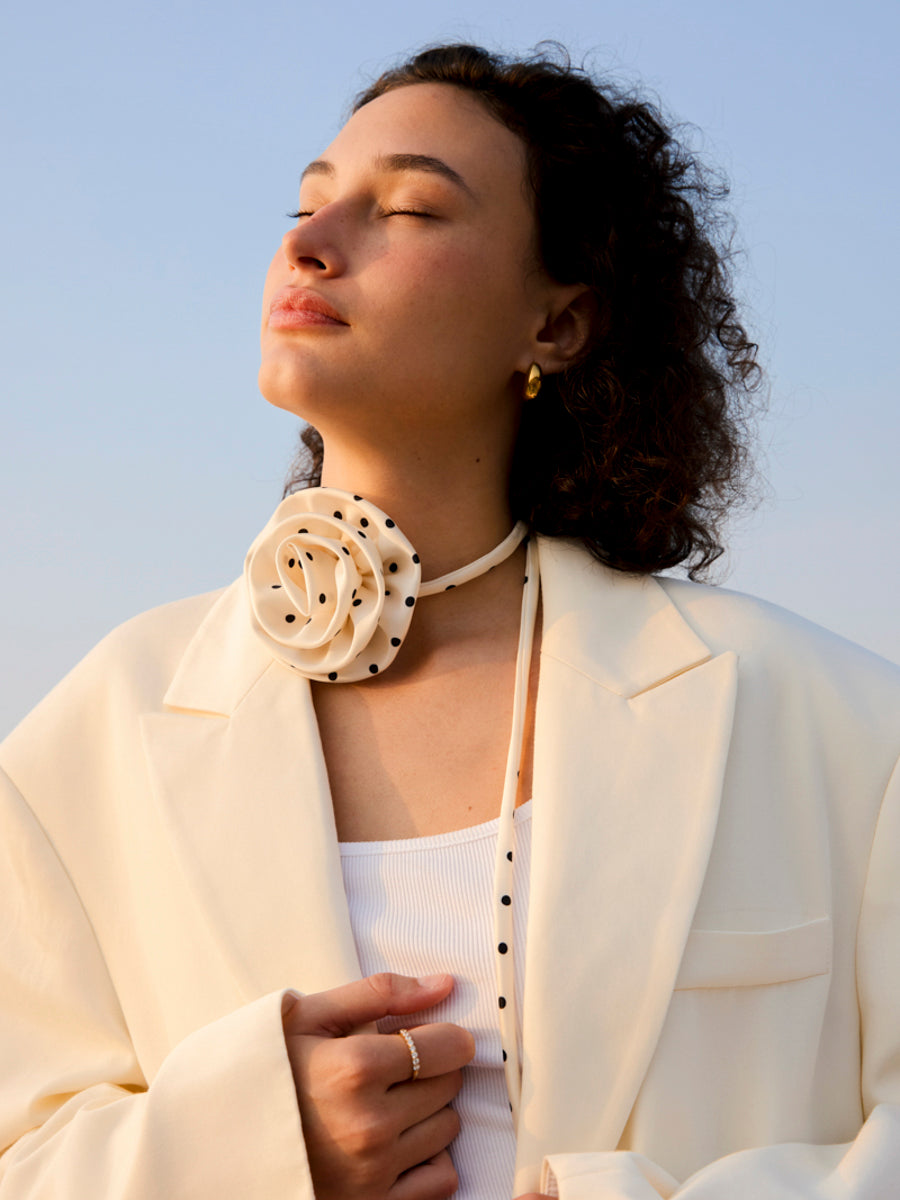 Rose Embrace White Choker