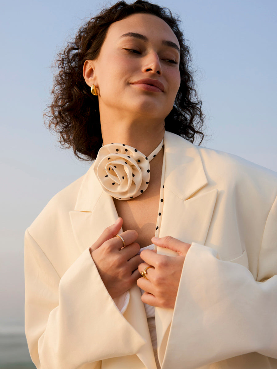 Rose Embrace White Choker