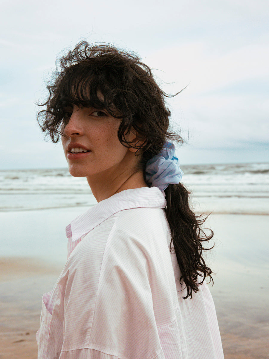 Light Flow Scrunchie