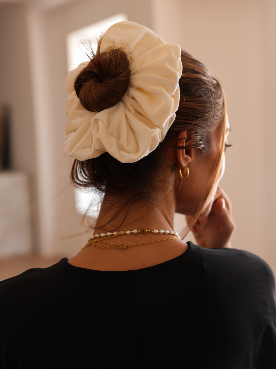 Velvet Dream Off-white Scrunchie