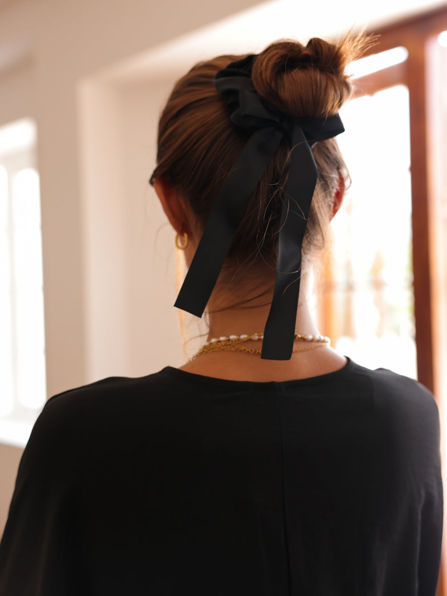 Ribbon Glow Black Scrunchie