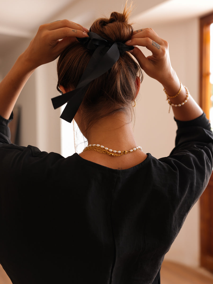 Ribbon Glow Black Scrunchie