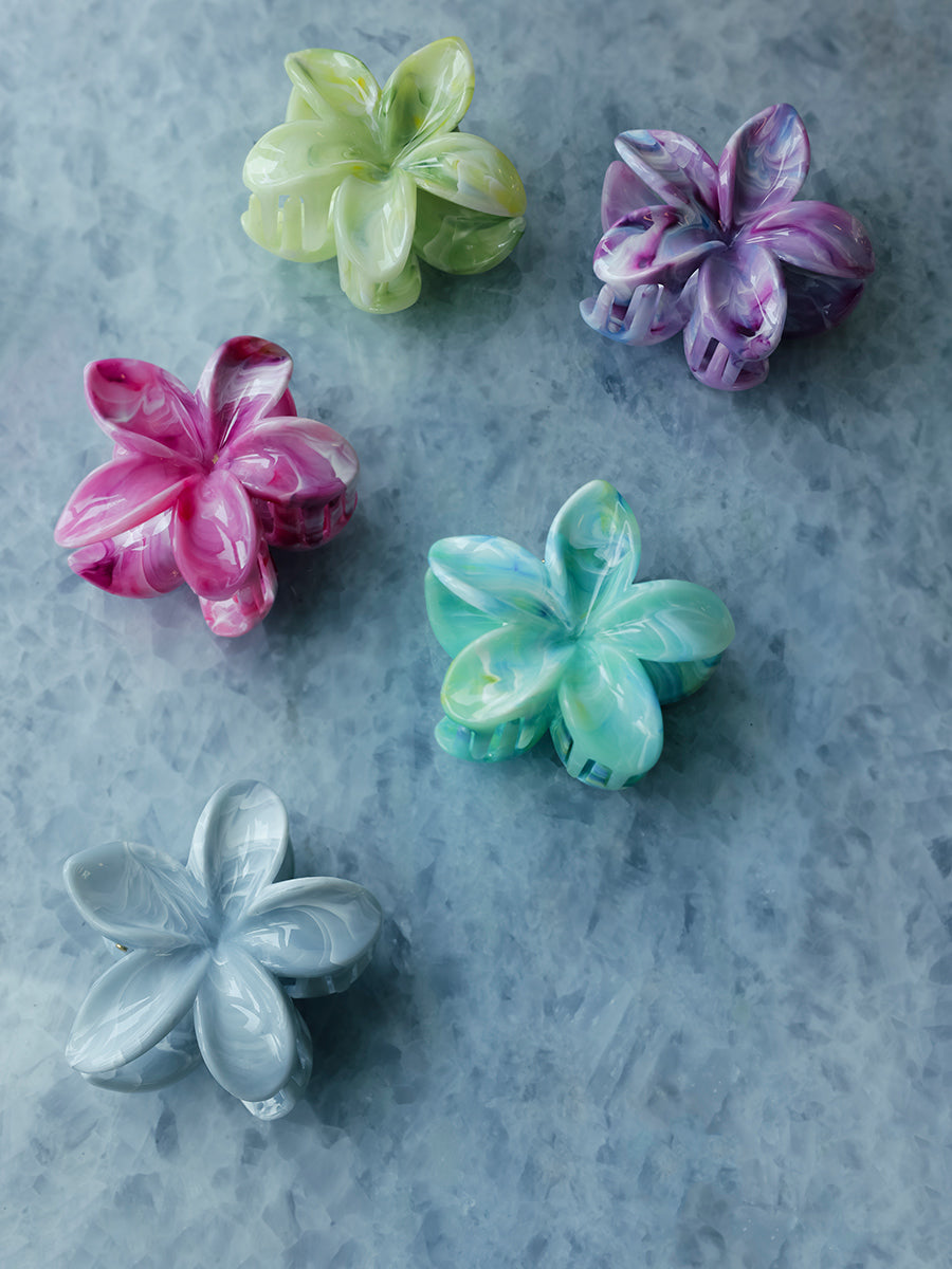Pastel Petal Green hair clip