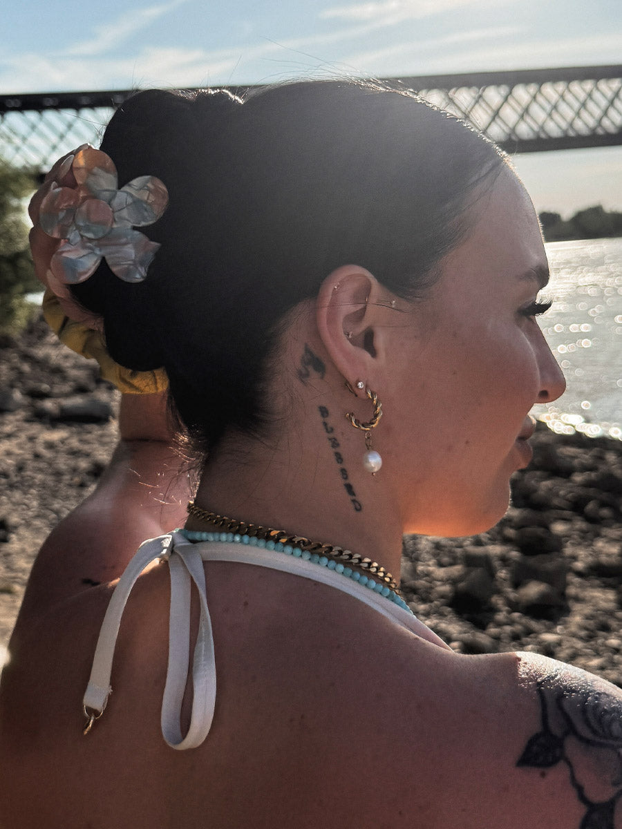 Serene Flower Mixed Color Hair Clip
