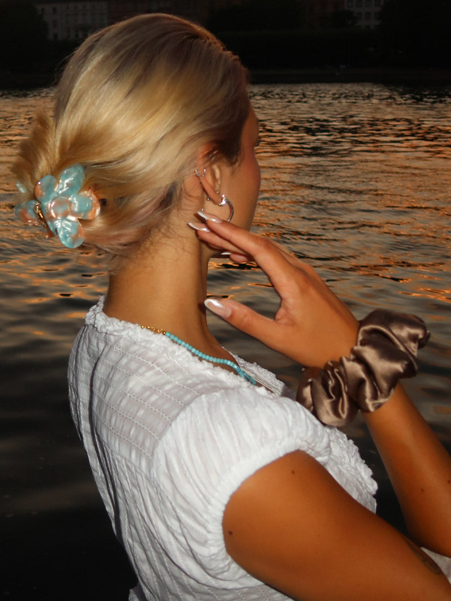 Serene Flower Mixed Color Hair Clip