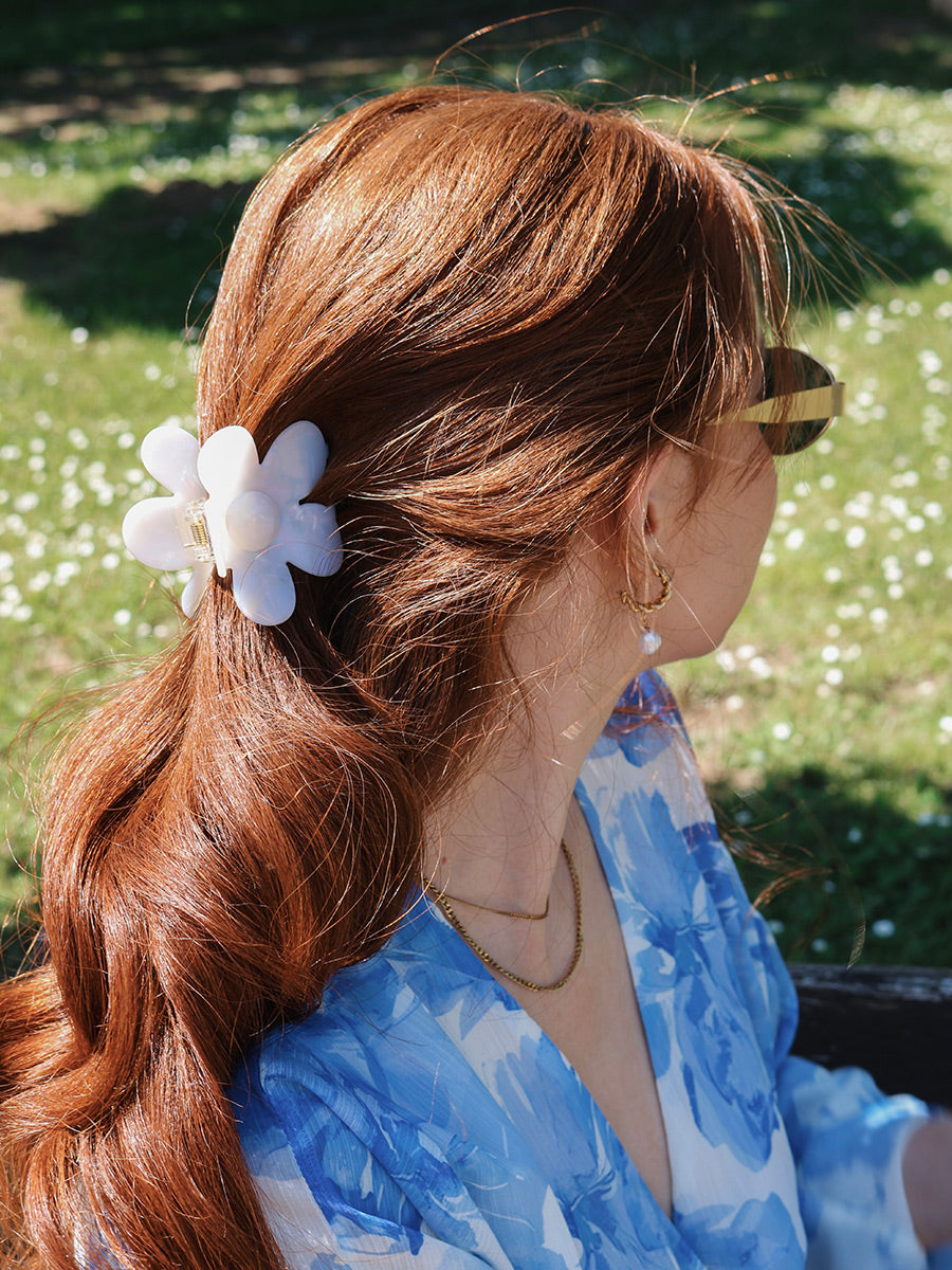 Serene Flower White Hair Clip