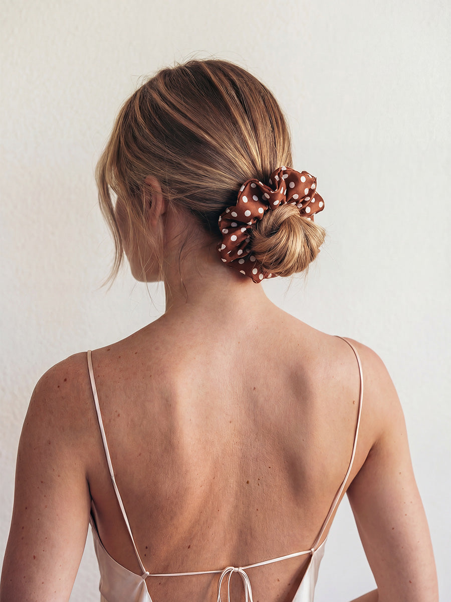 Chic Dot Scrunchie