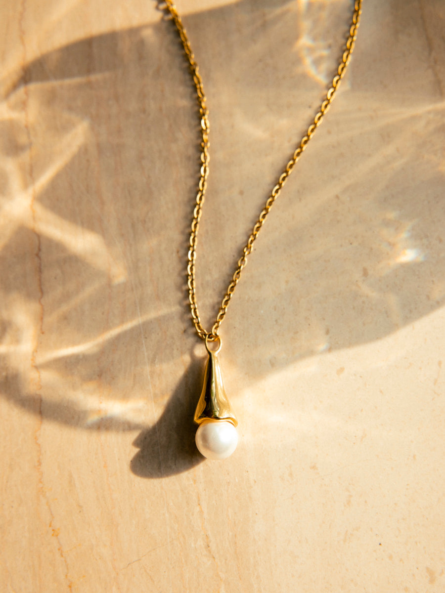 Pearlescent Drop Necklace