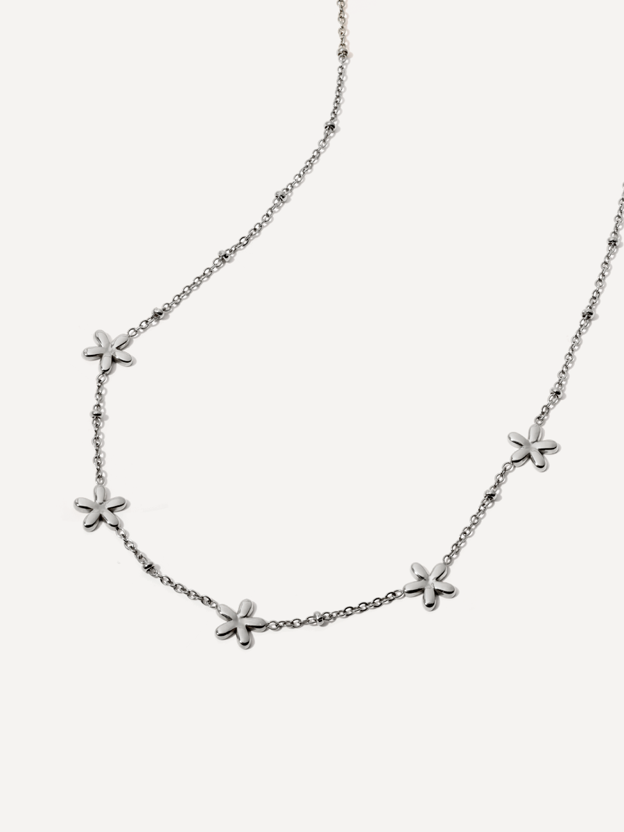 Dainty Flower Necklace