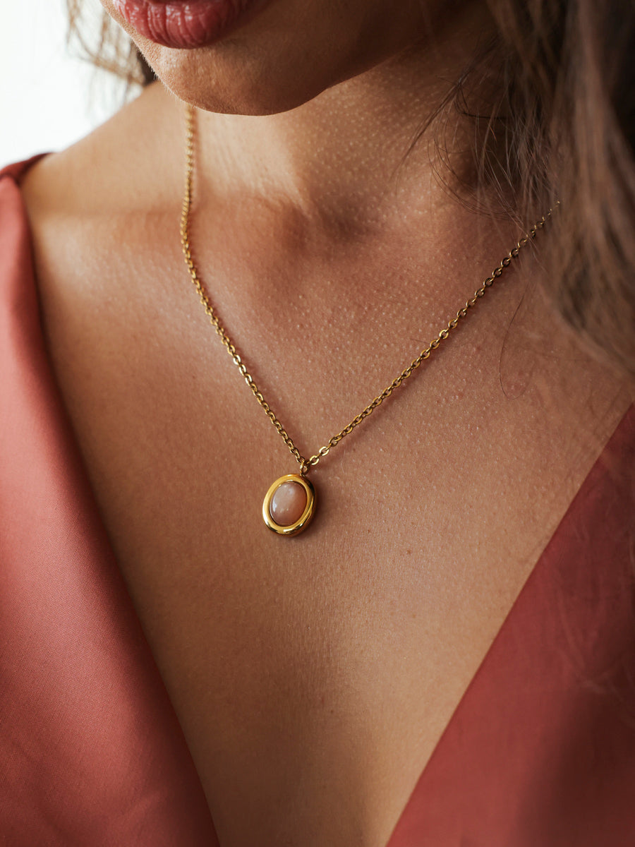 Chasing Starlight Light Orange Kette