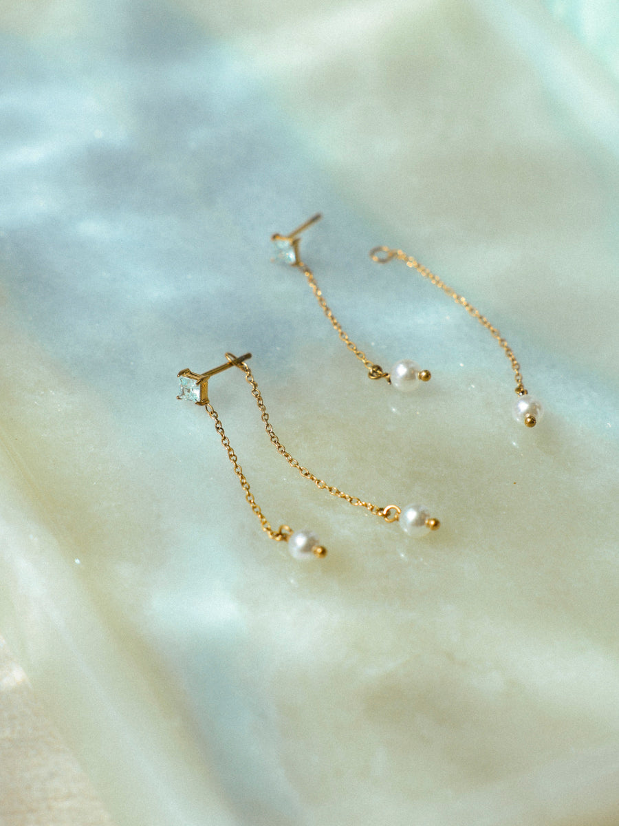 Dangling Pearl Earrings
