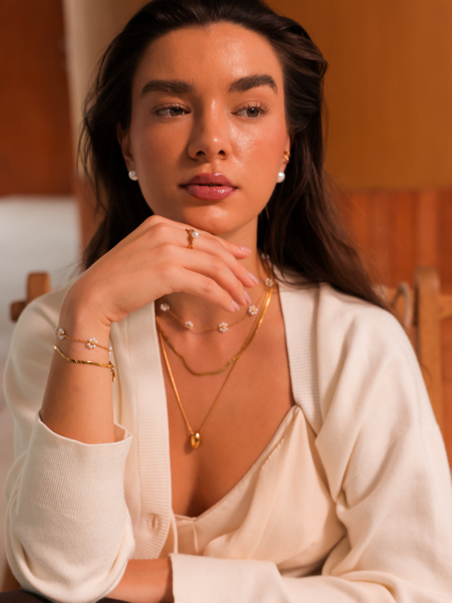 Serene Pearl White Ohrringe