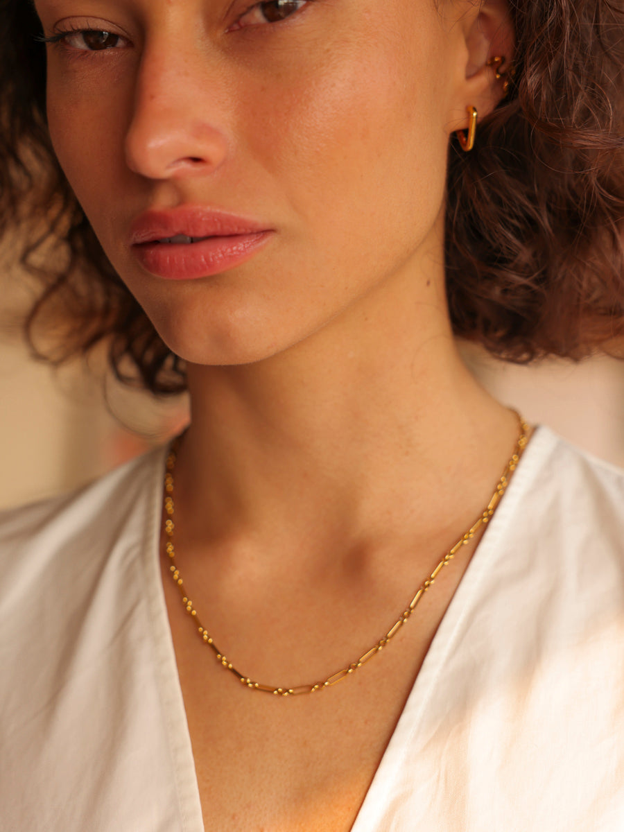 Graceful Wave Earcuff