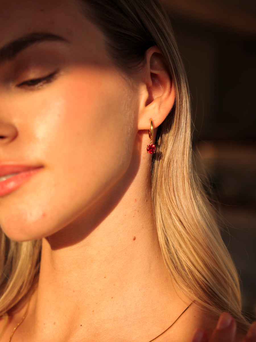 Crystal Delight Dark Red Ohrringe