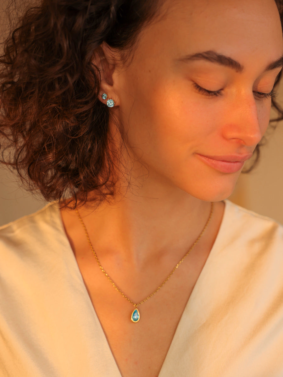 Crystal Delight Light Blue Stub-Ohrringe