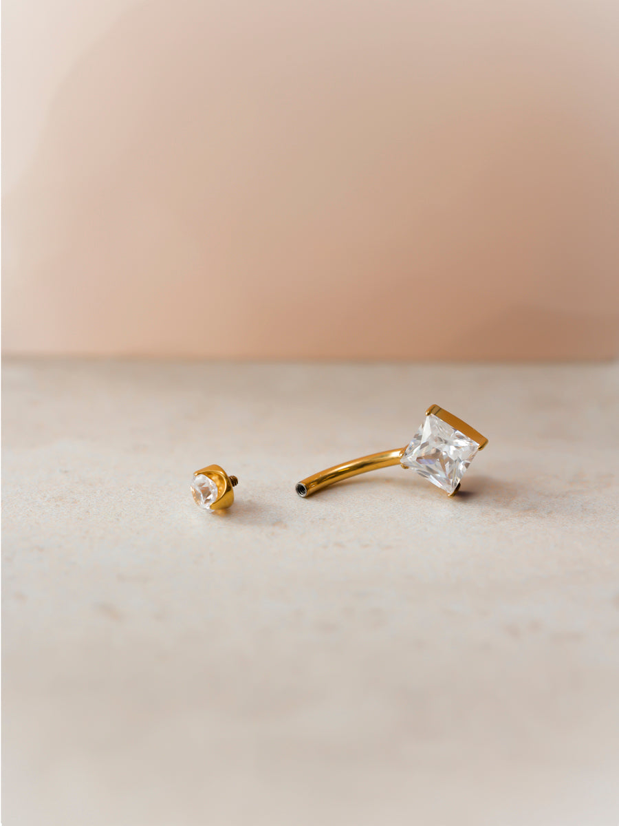 Square Shine Titan Bauchnabelpiercing