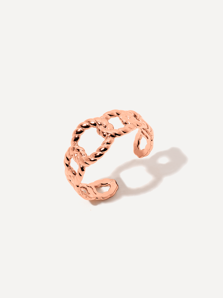 Exquisite Link Ring