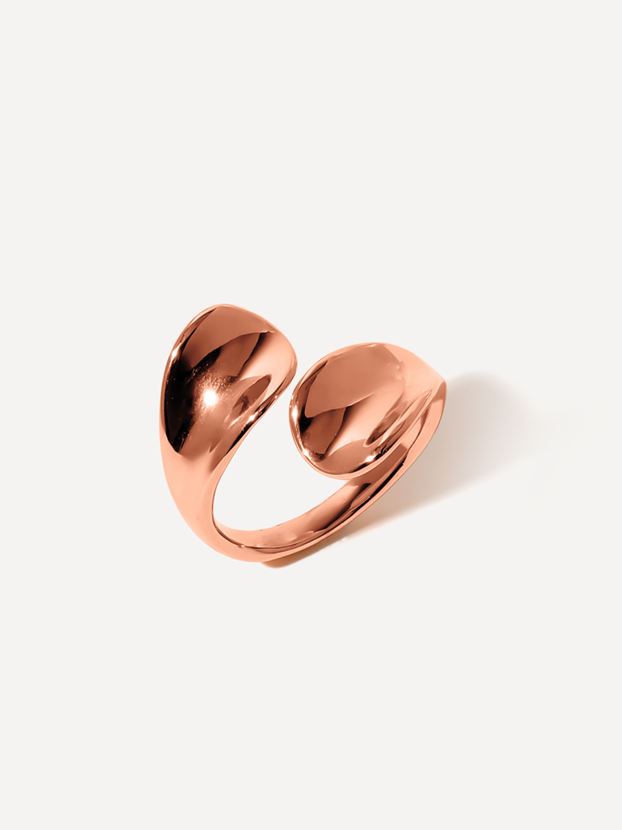 Curved Elegance Ring