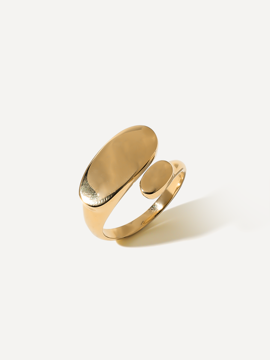 Oval Curve Ring ICRUSH