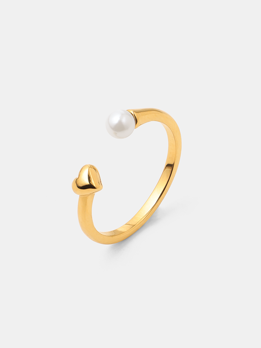 Love in Pearl Ring