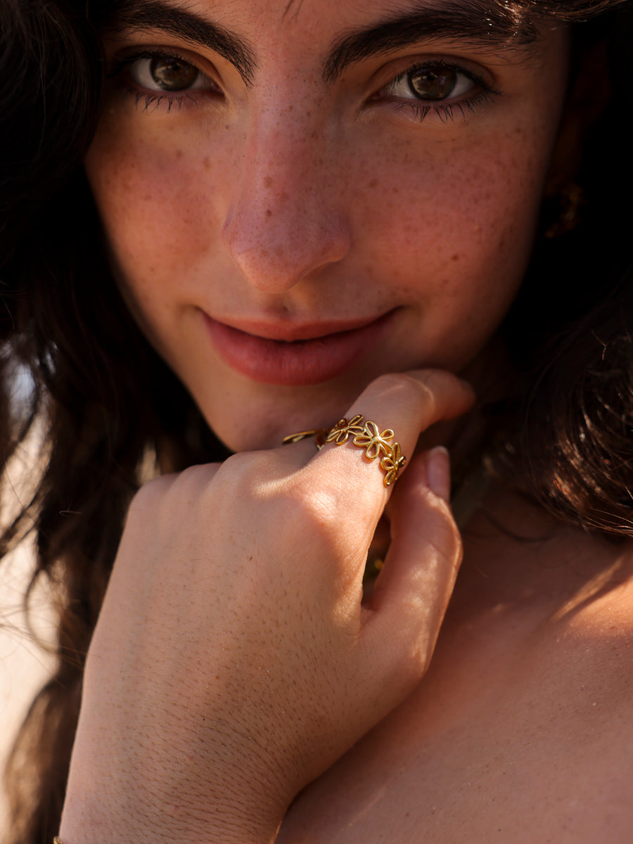 Delicate Blossom Ring ICRUSH