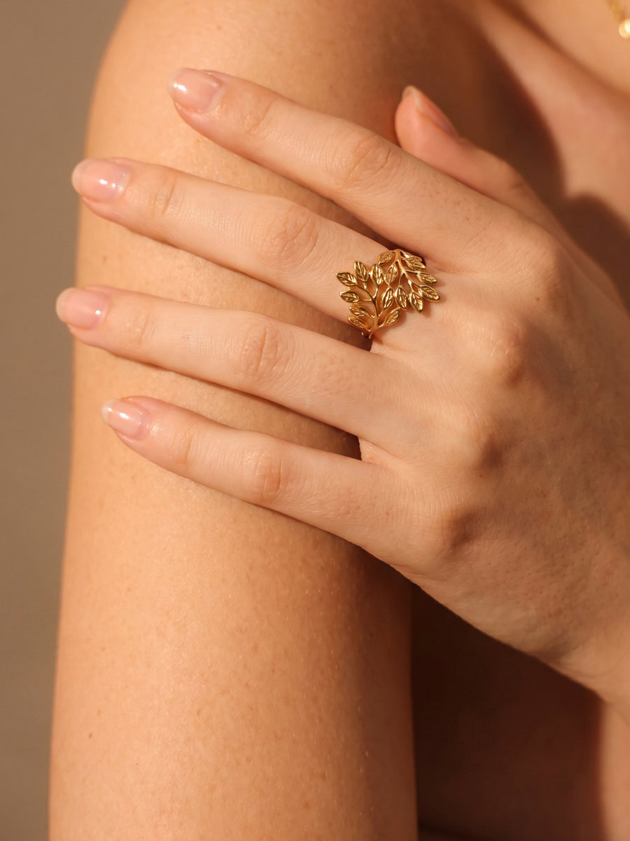 Lush Leaf Ring ICRUSH