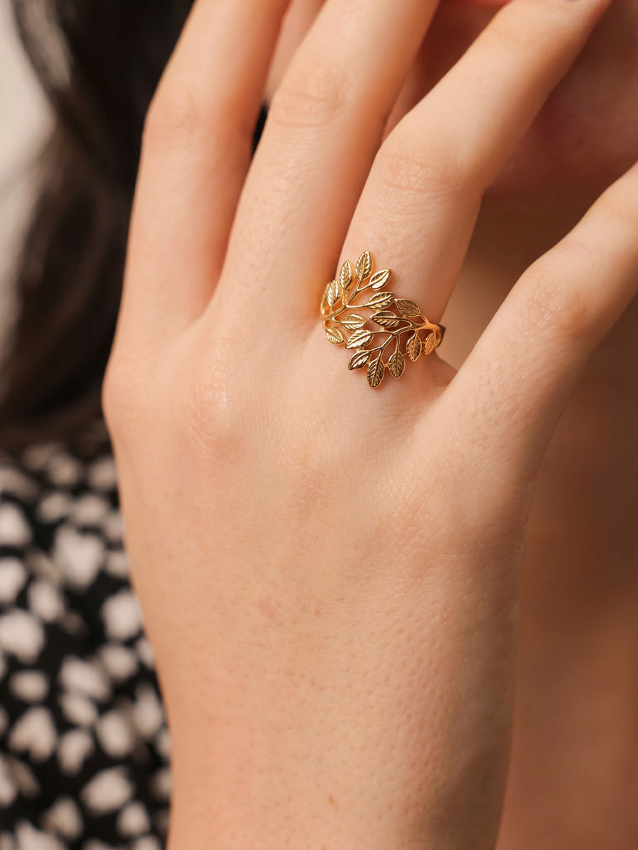 Lush Leaf Ring ICRUSH
