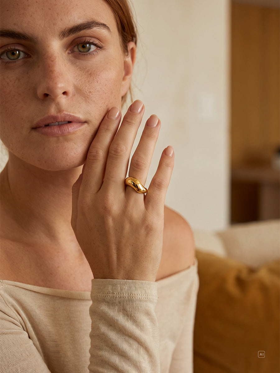 Curved Aesthetic Ring