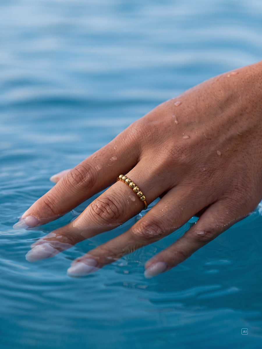 Sphere Tale Ring