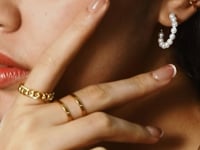 CLASSIC PEARLS Ohrringe Small Gold