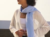 Pure Essence White Schal
