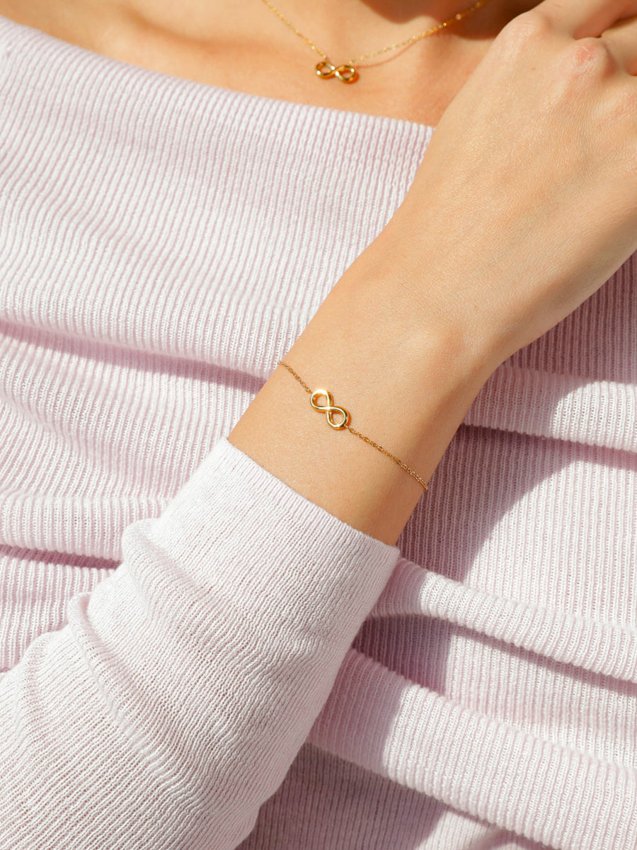 Infinity Armband: Bedeutung des Unendlichkeits-Symbols und Styling ICRUSH